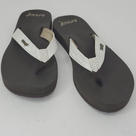 reef comfort flip flops